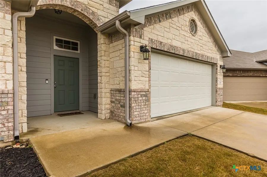 6142 Fairburn Court, Temple, TX 76502 - Image #3