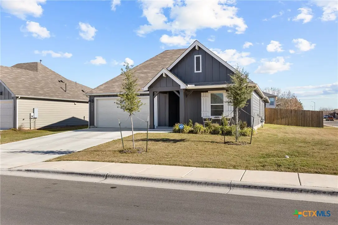 302 N Richland Drive, Lockhart, TX 78644 - Image #1