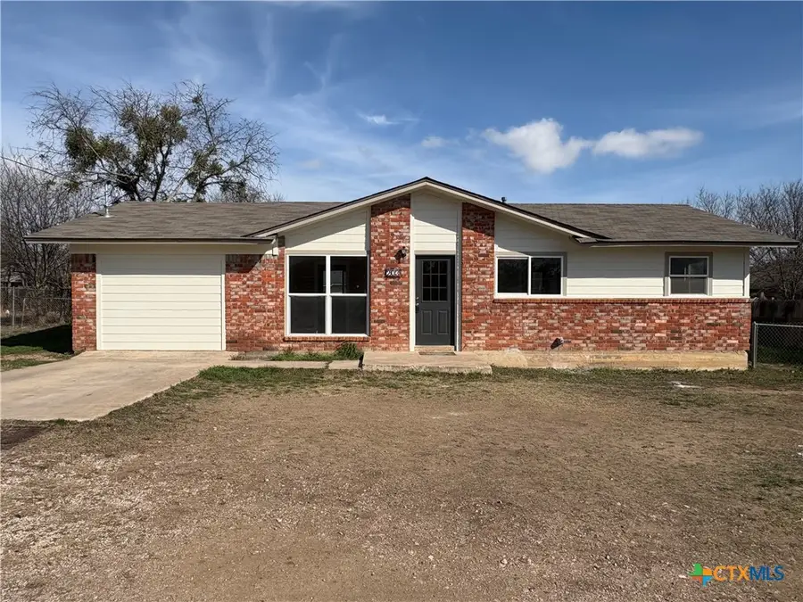 203 Stapp Street, Burnet, TX 78611 - Image #2
