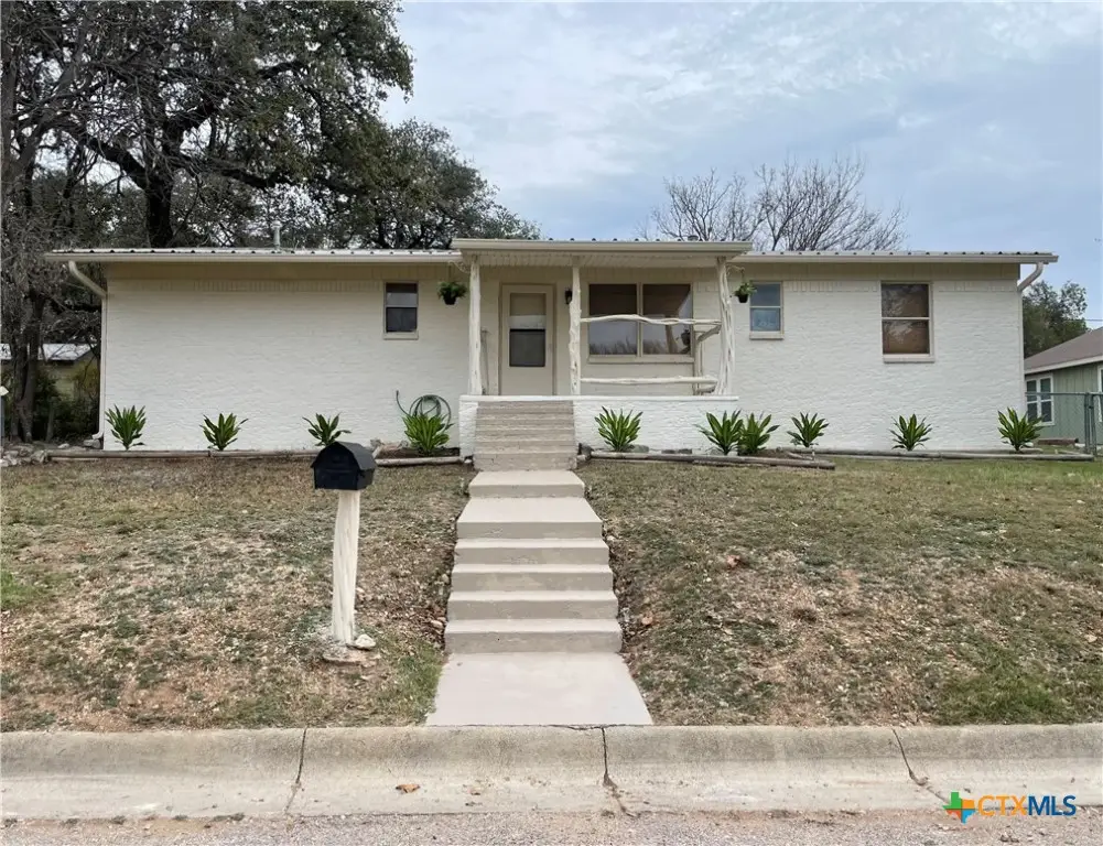 505 S Summer Street, Lampasas, TX 76550 - Image #1
