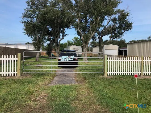 545 Oak Avenue, Rockport, TX 78382 - #3