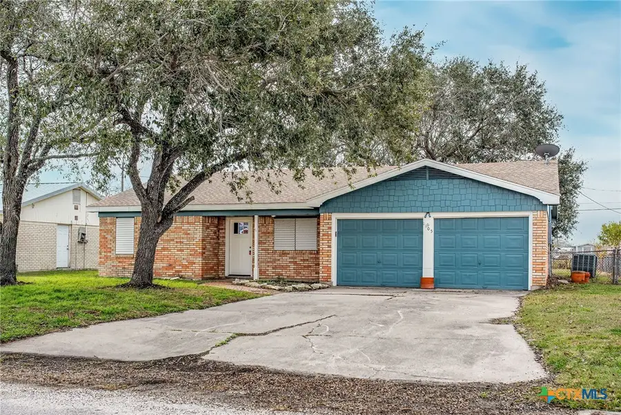 1105 W Saint Louis Avenue, Seadrift, TX 77983 - #2