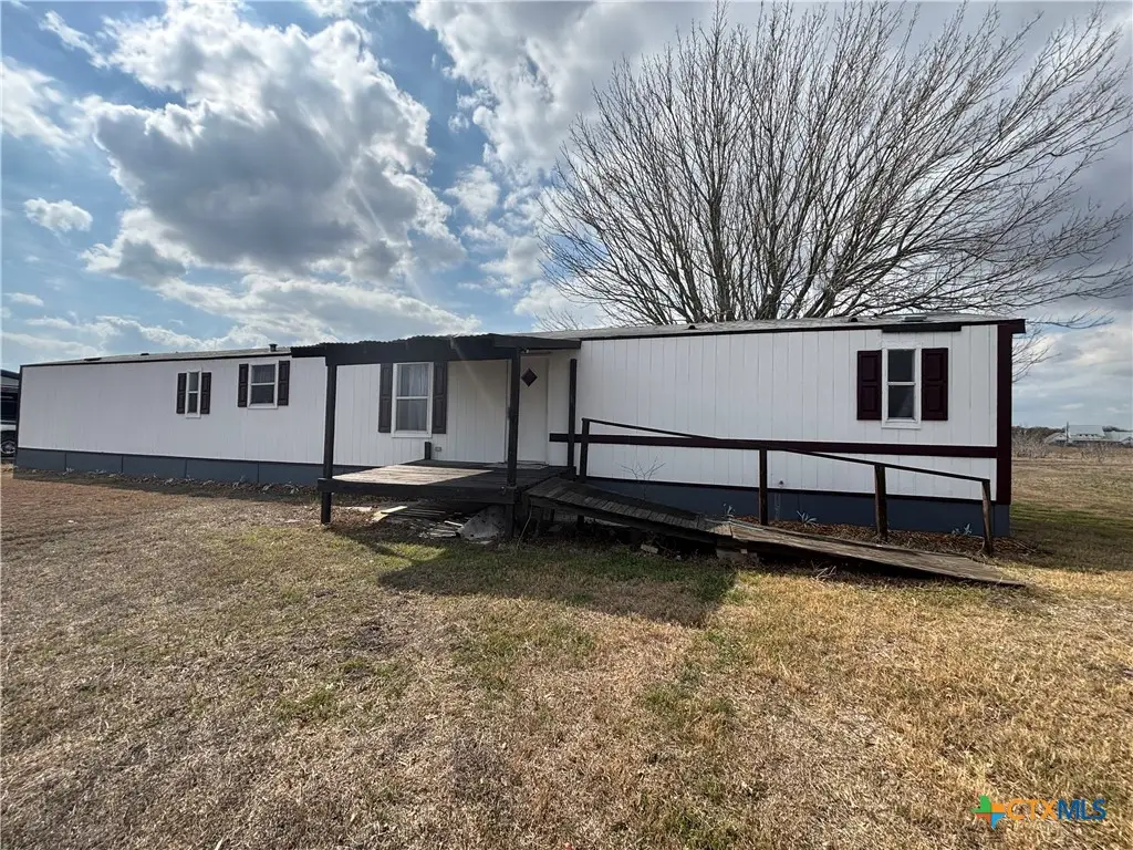 160 Kickapoo Trail, Seguin, TX 78155 - #1