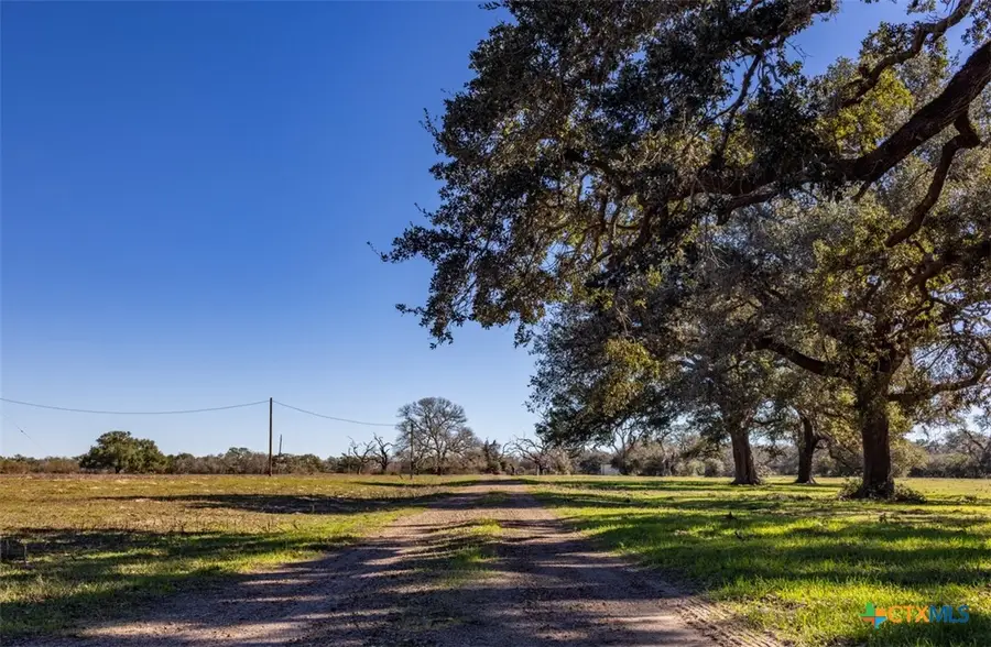 000 County Road 284, Edna, TX 77957 - Image #2