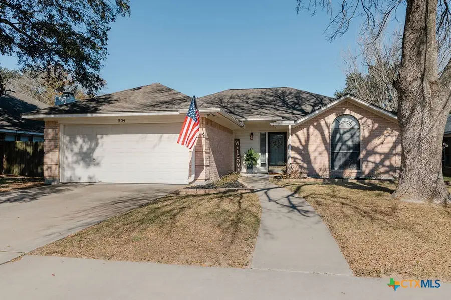 204 Spur Drive, Victoria, TX 77904 - #2