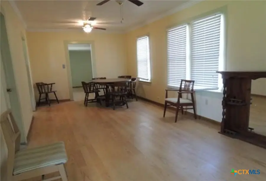 605 Fahrenthold Street, El Campo, TX 77437 - Image #2