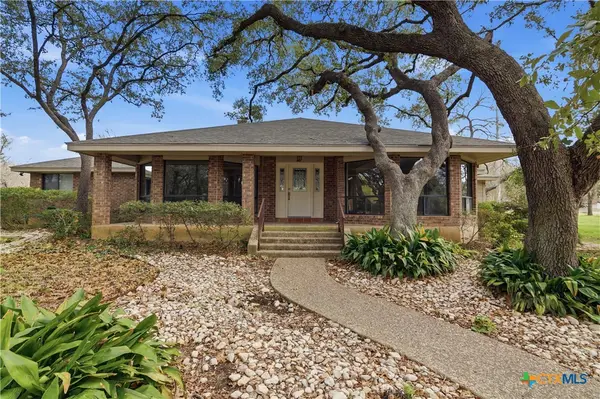 202 Wedgewood, Seguin, TX 78155