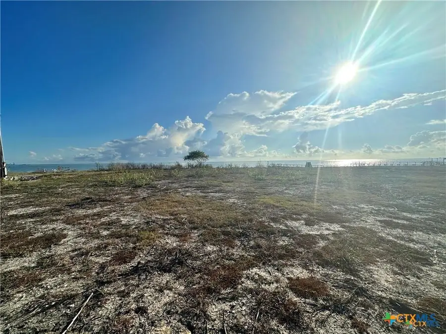 235 Alamo Beach Ave, Port Lavaca, TX 77979 - Image #3