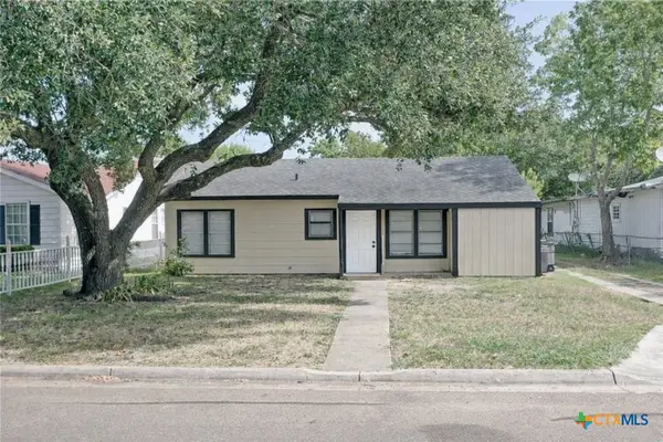 2204 E Colorado Street, Victoria, TX 77901