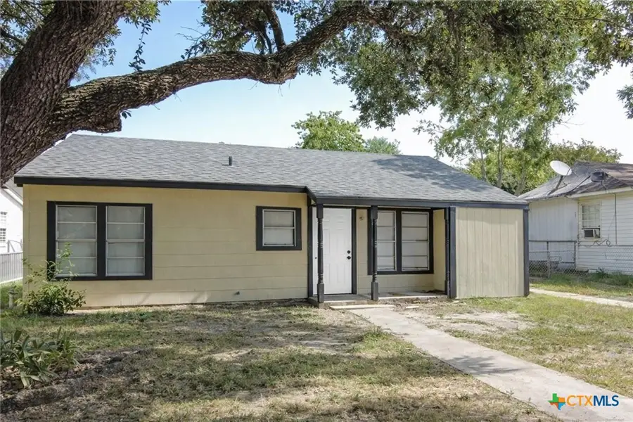 2204 E Colorado Street, Victoria, TX 77901 - #2