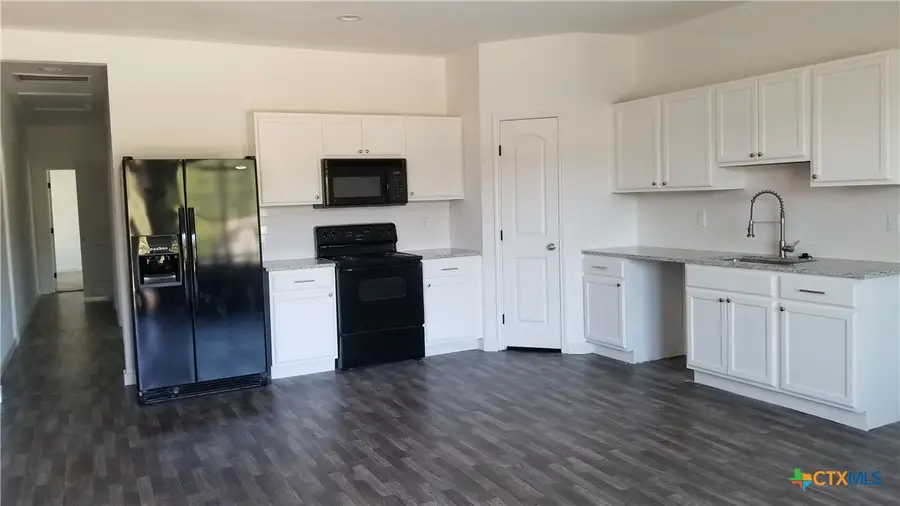 1063 Sleepy Hollow, Spring Branch, TX 78070 - #2