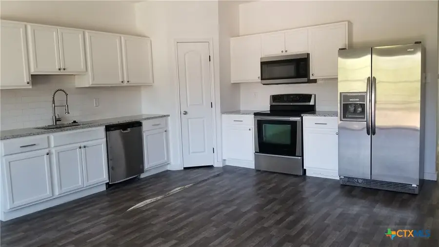 1063 Sleepy Hollow, Spring Branch, TX 78070 - #3