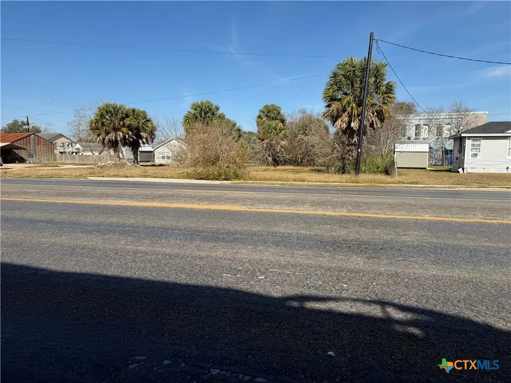 206 N Commerce Street, Port Lavaca, TX 77979 - Image #1