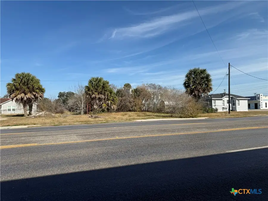 206 N Commerce Street, Port Lavaca, TX 77979 - Image #2