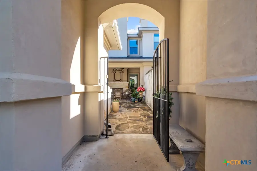 434 Stagecoach Trail, San Marcos, TX 78666 - Image #3