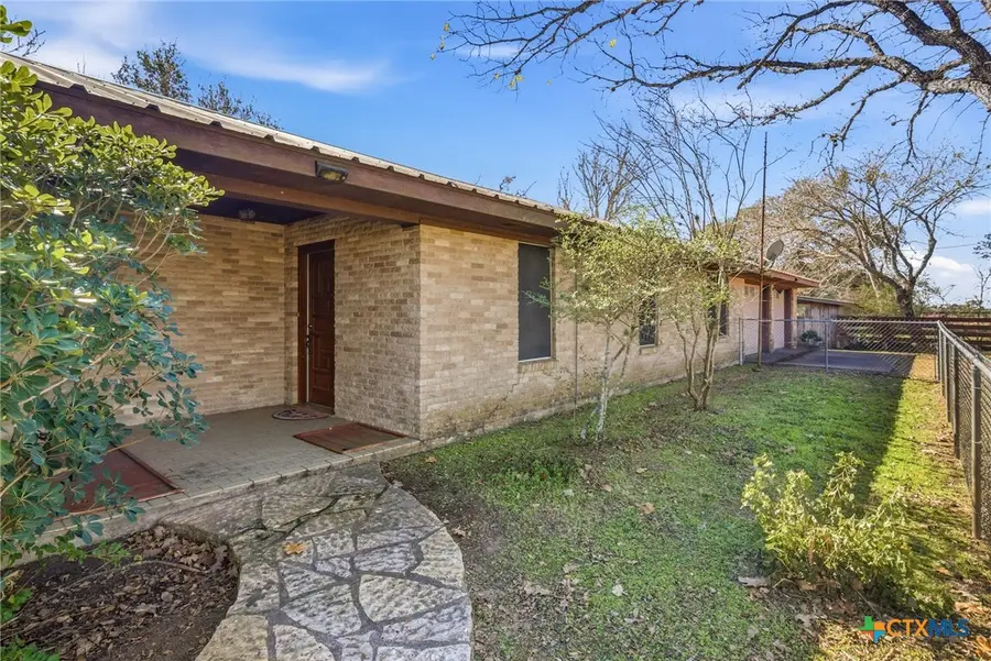 890 State Highway 95, Yoakum, TX 77995 - Image #2