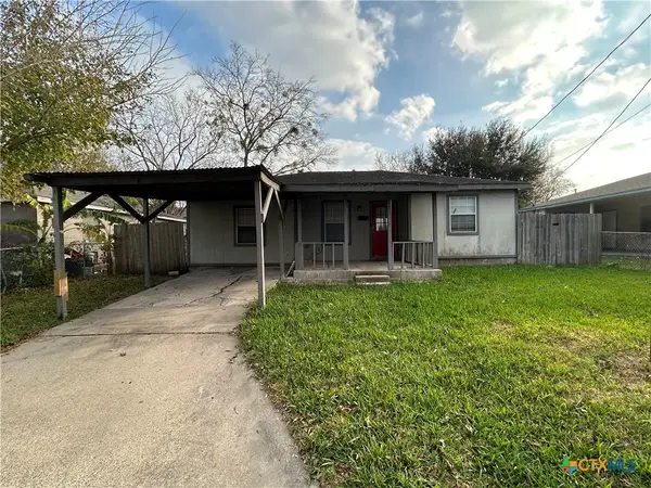 705 E Hiller, Victoria, TX 77901