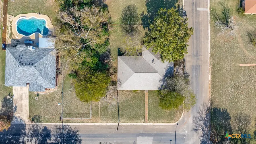 506 E Avenue T, Belton, TX 76513 - #2