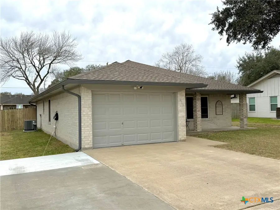 213 Sparrow Lane, Victoria, TX 77905 - Image #3