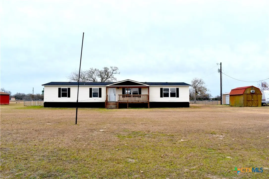 422 W Oaks, Victoria, TX 77905 - Image #1