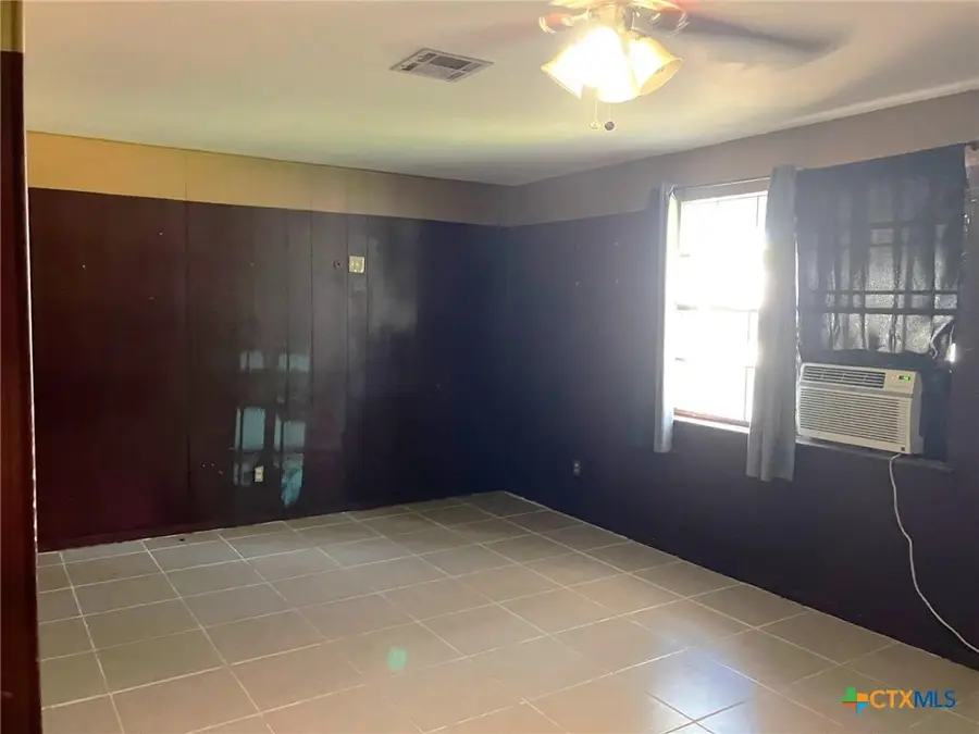 399 Pecan Street, Lolita, TX 77971 - Image #3