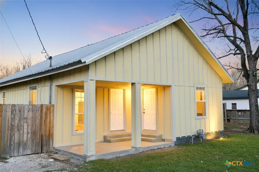 1306 W Mesquite Street, Little River Academy, TX 76554 - #2