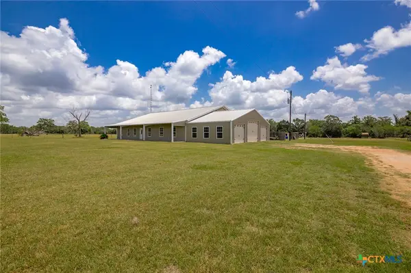9795 Fm 622, Goliad, TX 77963