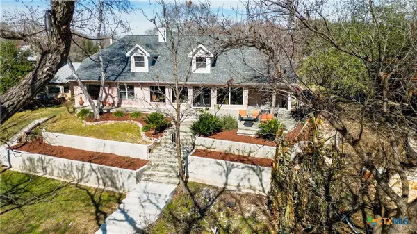 425 River Springs Drive, Seguin, TX 78155