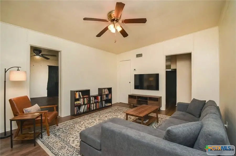 1310 E Rosebud Avenue, Victoria, TX 77901 - Image #3