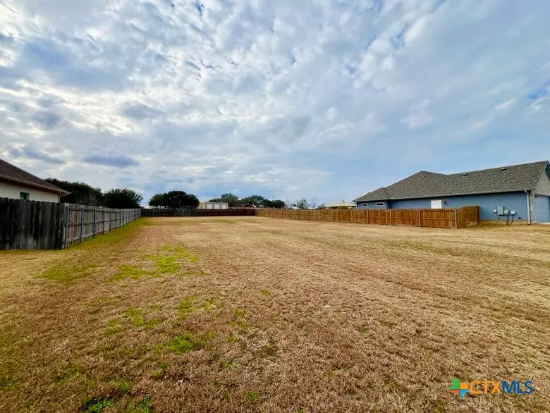 648 Oak Creek Parkway, Seguin, TX 78155 - Image #2