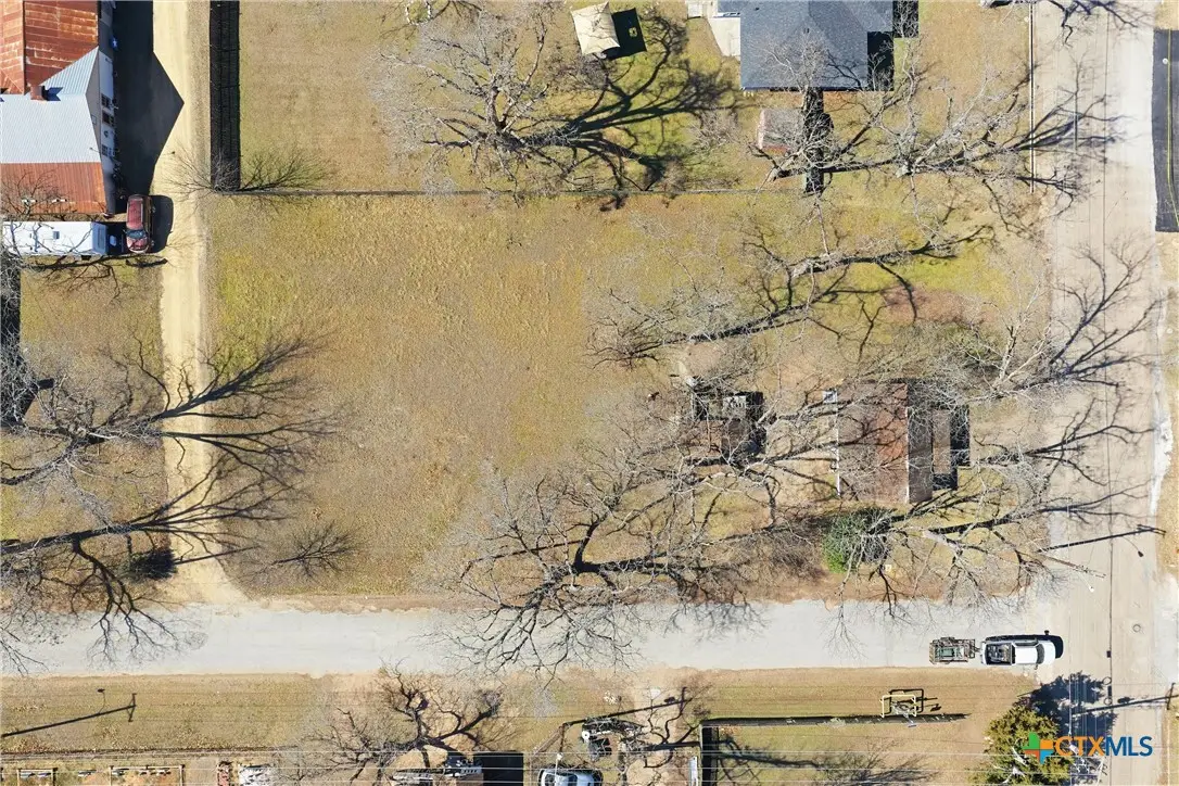 204 S Karnes Street, Cameron, TX 76520 - Image #1