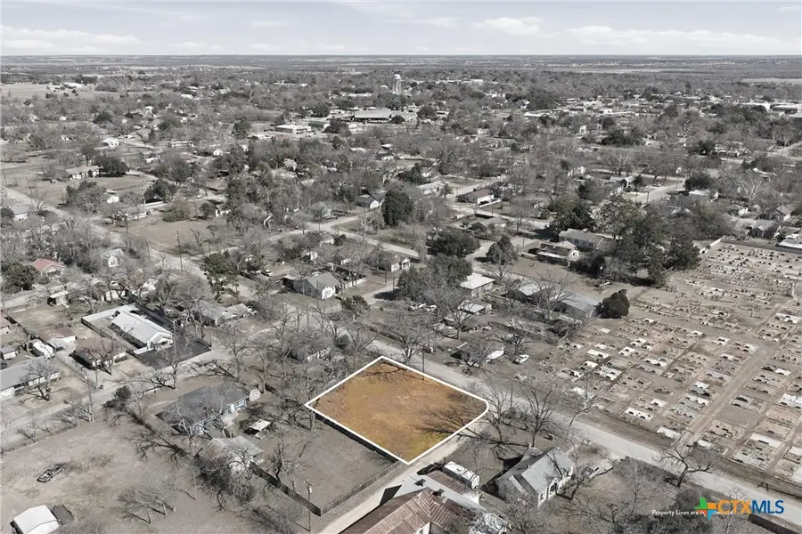 204 S Karnes Street, Cameron, TX 76520 - Image #3