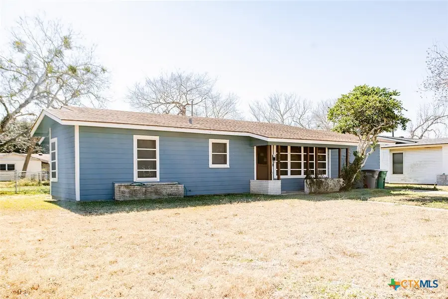1705 E Poplar Avenue, Victoria, TX 77901 - Image #2