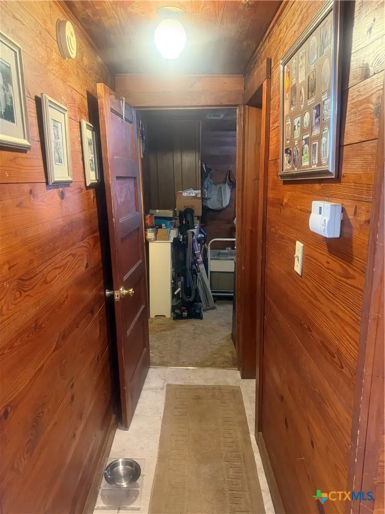 708 W Avenue C, Lampasas, TX 76550 - #3