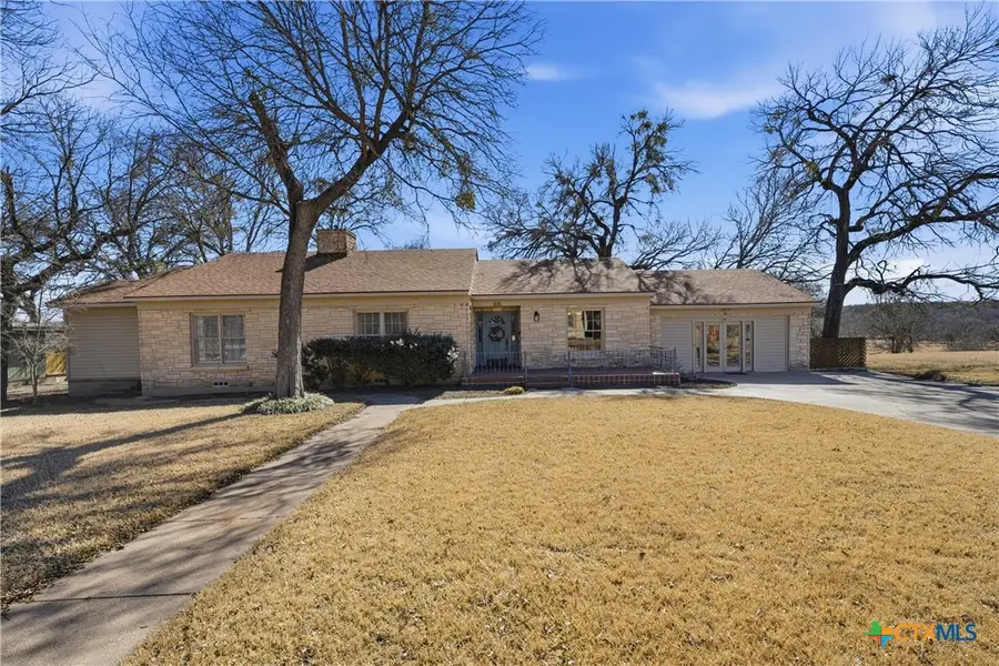 606 College Street, Gatesville, TX 76528 - #2