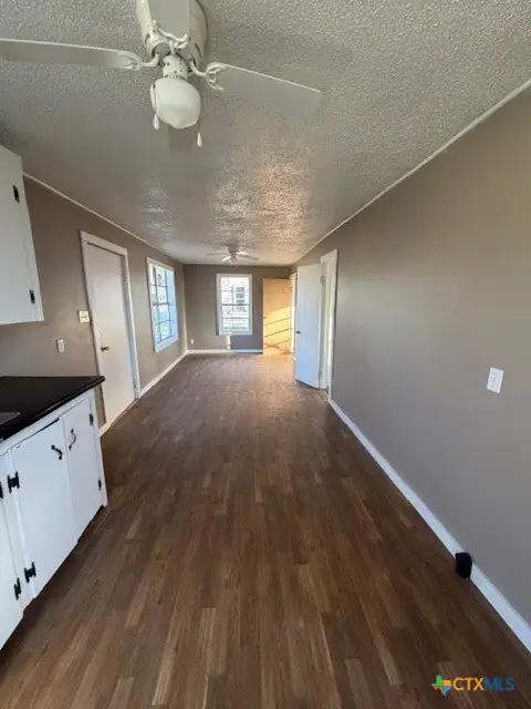 802 Cadwell, Yoakum, TX 77954 - #3