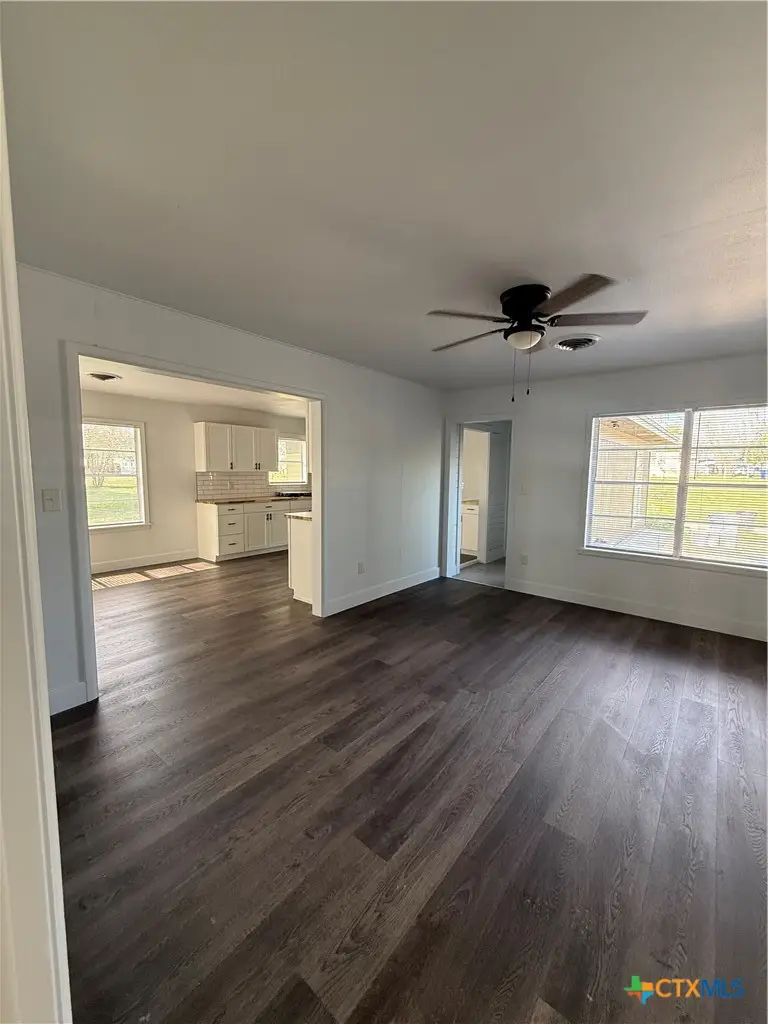 801 Hopkins St., Yoakum, TX 77995 - #2