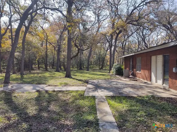 2112 N Interstate 35, San Marcos, TX 78666