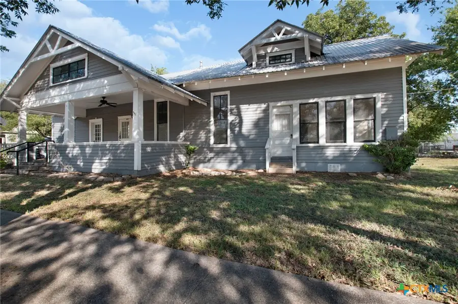 107 W 5th Street, Lampasas, TX 76550 - #2