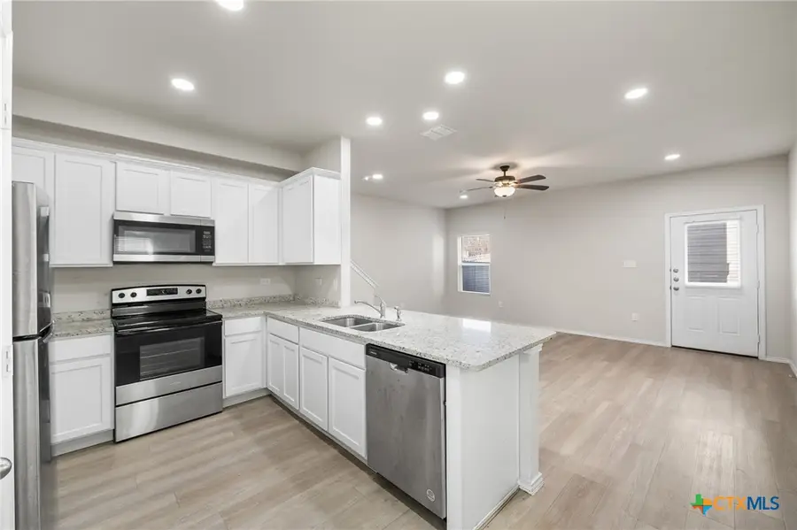 7536 Misty Ridge Road #13-14, Converse, TX 78109 - Image #3