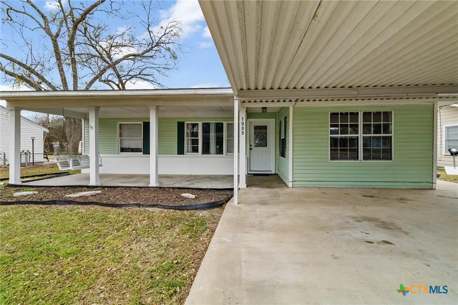 1009 Fulton Street, Edna, TX 77957 - #3