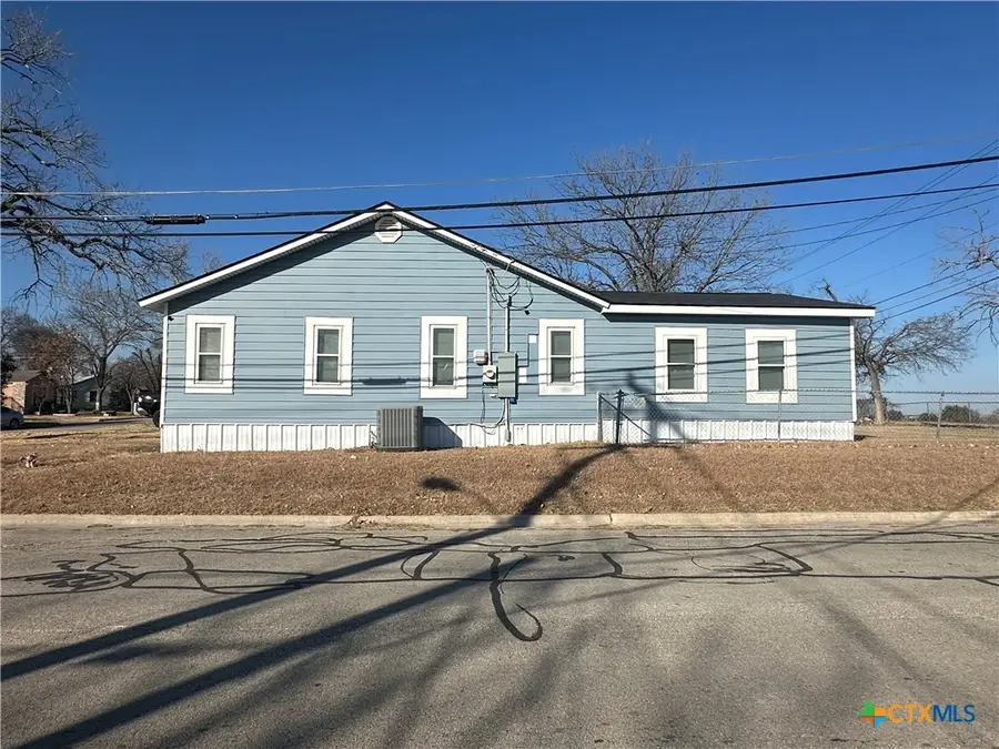 421 S 32nd Street, Temple, TX 76501 - #2