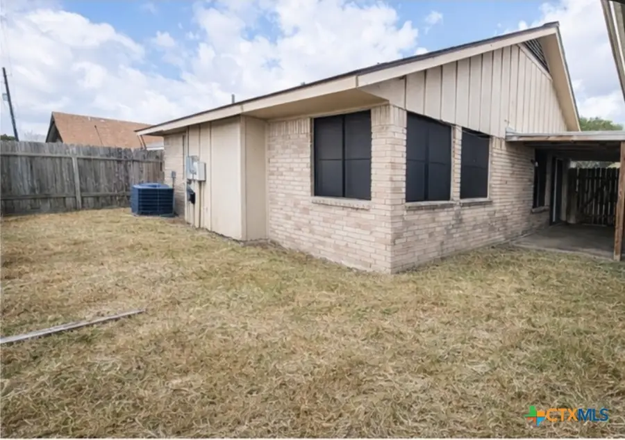 304 Rattan Drive, Victoria, TX 77901 - #2