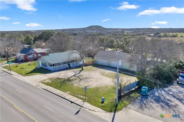 808 N Water Street, Burnet, TX 78611