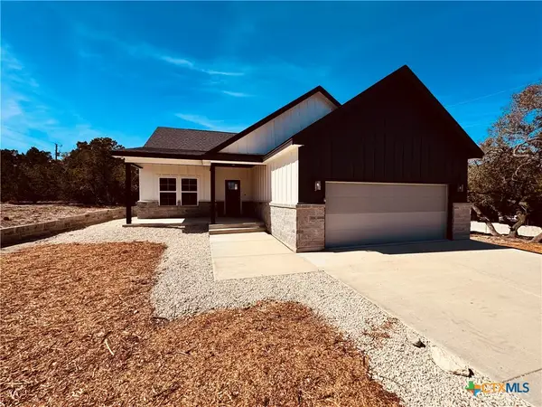 1736 Stallion Springs, Fischer, TX 78623