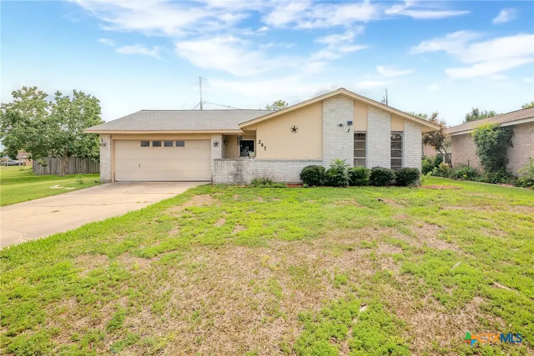 247 Goldenrod Avenue, Victoria, TX 77904 - #1