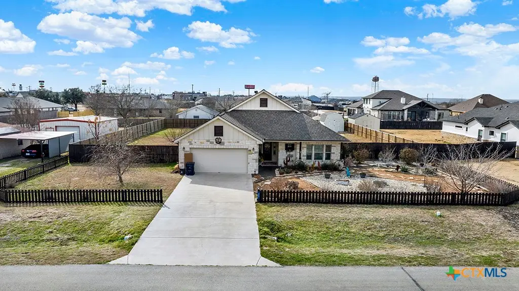 343 Meadow Valley Loop, Jarrell, TX 76537 - #1