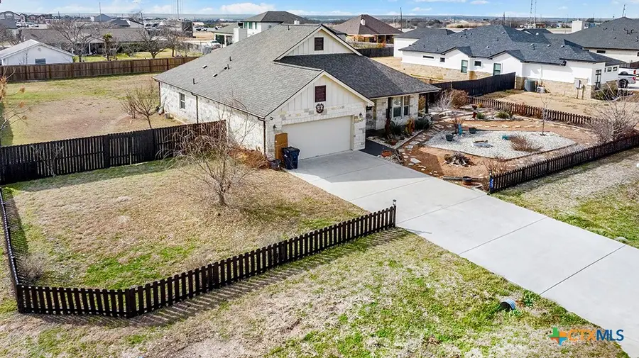 343 Meadow Valley Loop, Jarrell, TX 76537 - #2