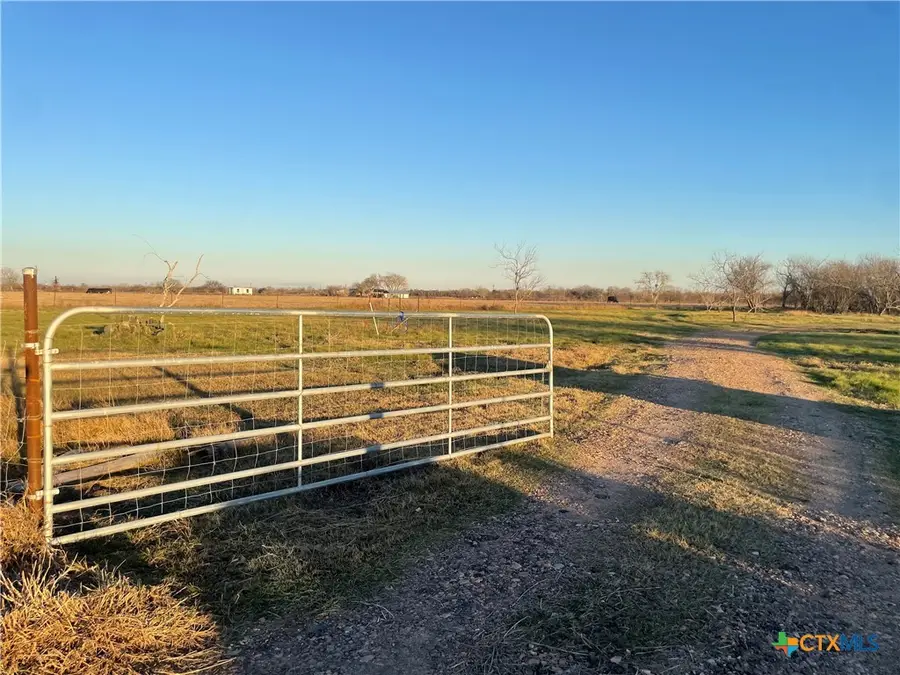 000 Fordyce Road, Victoria, TX 77905 - #2