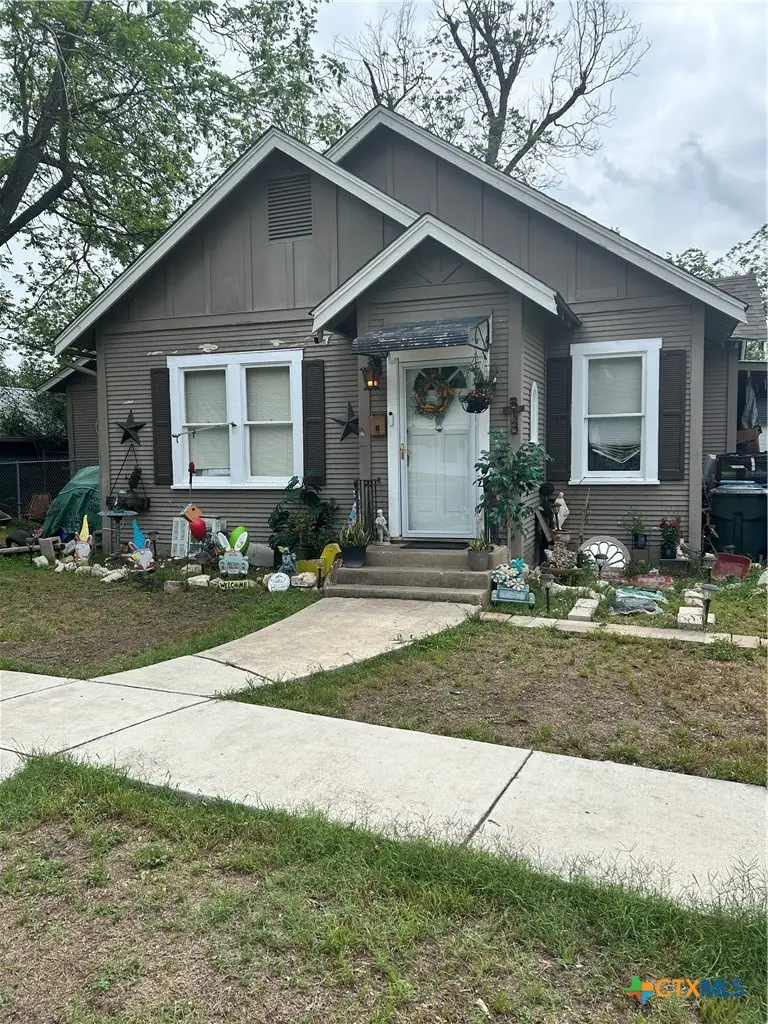 513 N San Marcos Street, Seguin, TX 78155 - #1